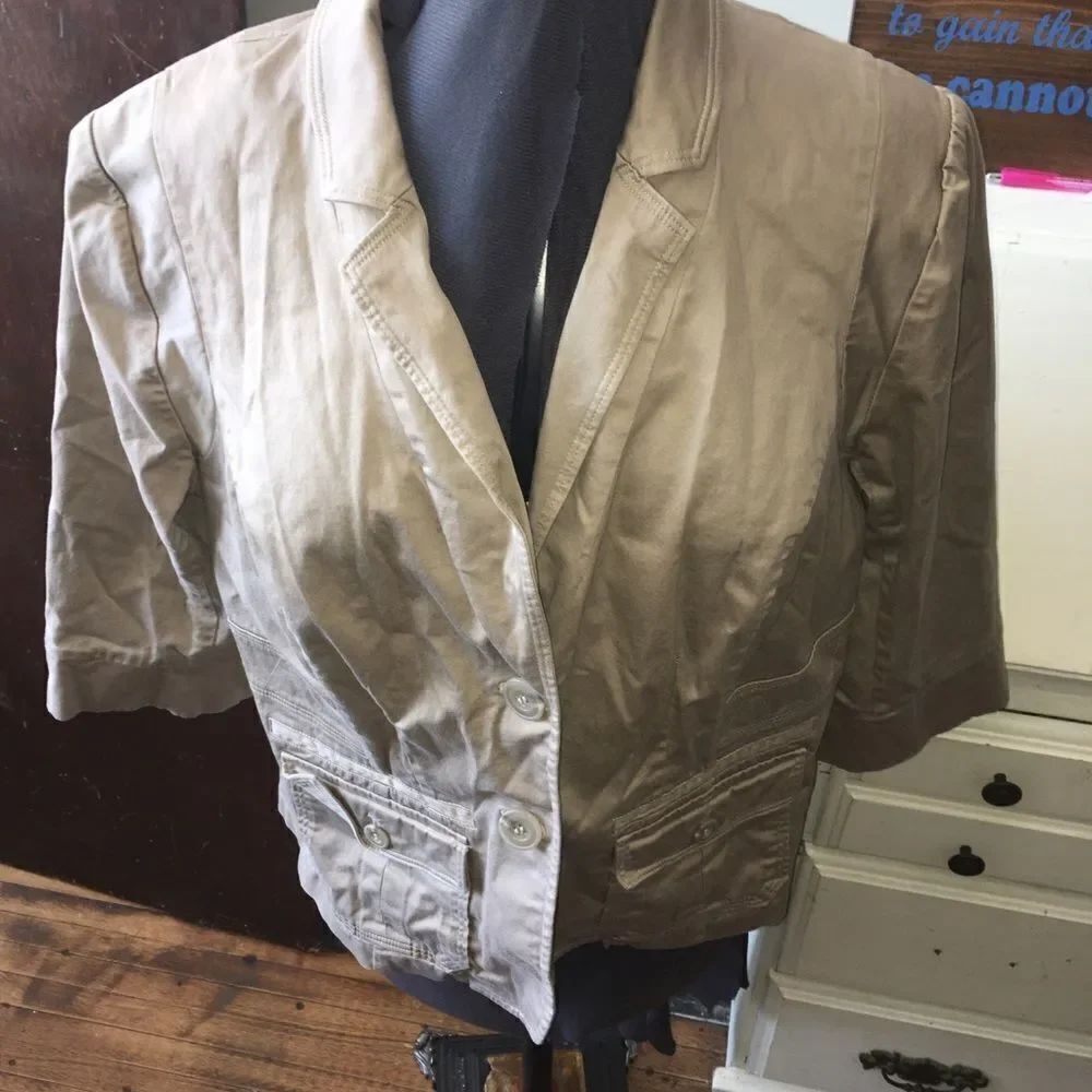 Lane Bryant 2 bottom khaki blazer